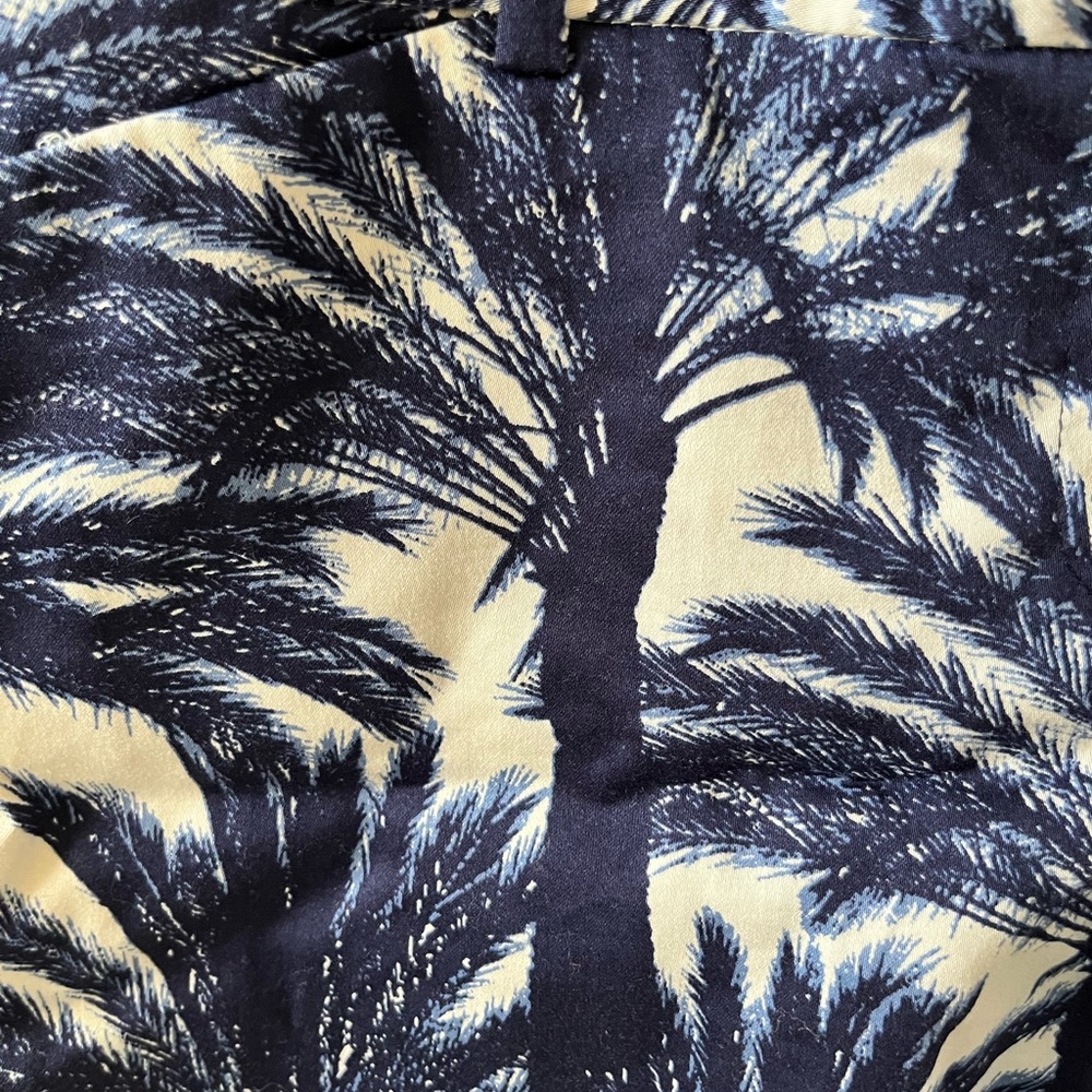 The Limited Women’s Cotton Palm Tree Print Crew Fit Shorts Size 8 - Picture 3 of 12